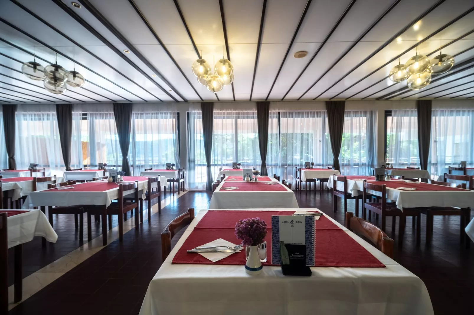 Hotel Issa - Twin Room Sea View-Facilities