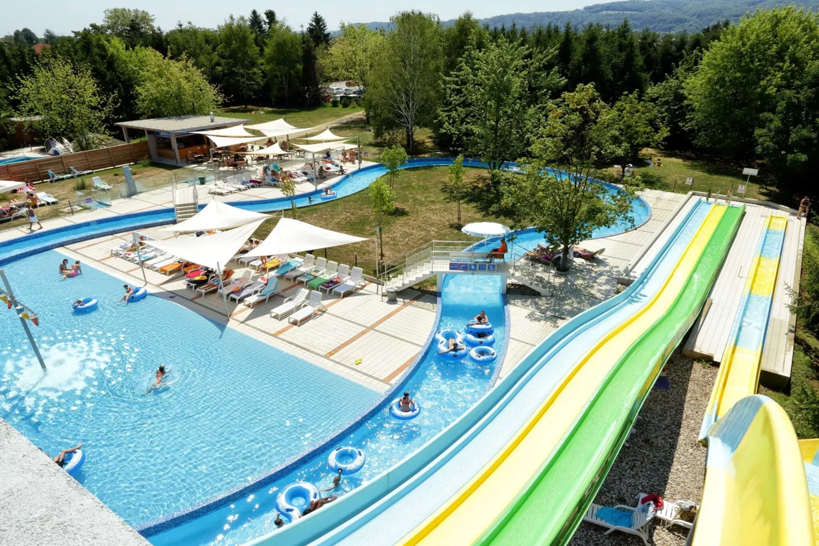 Stylish Retreat with BBQ and Modern Amenities near Terme - Three Bedroom Apartment-Swimming pool