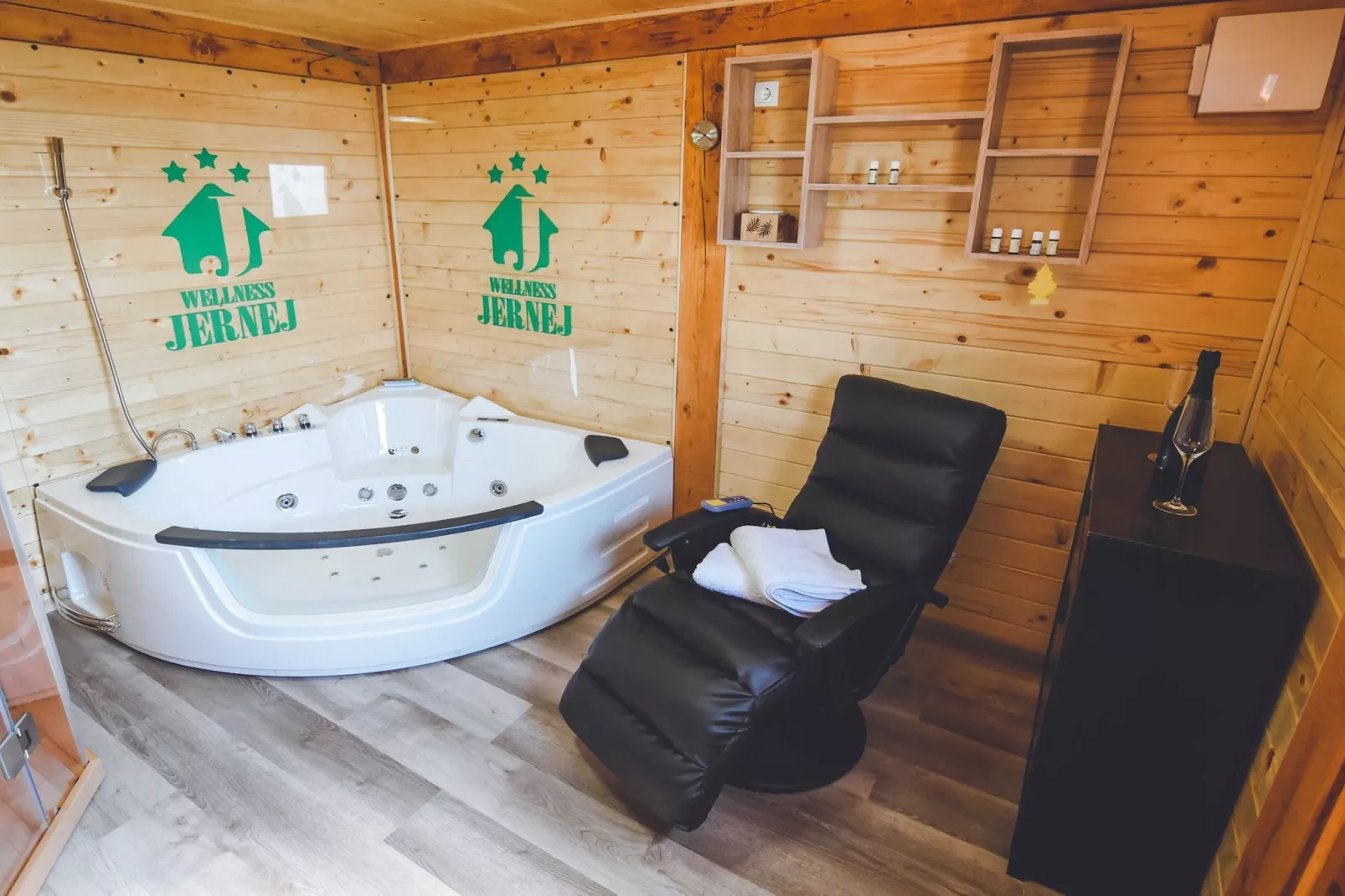 Relax and Rustic Apartments with Terrace - Classic One Bedroom Apartment with Terrace (owner Silvester)-Spa