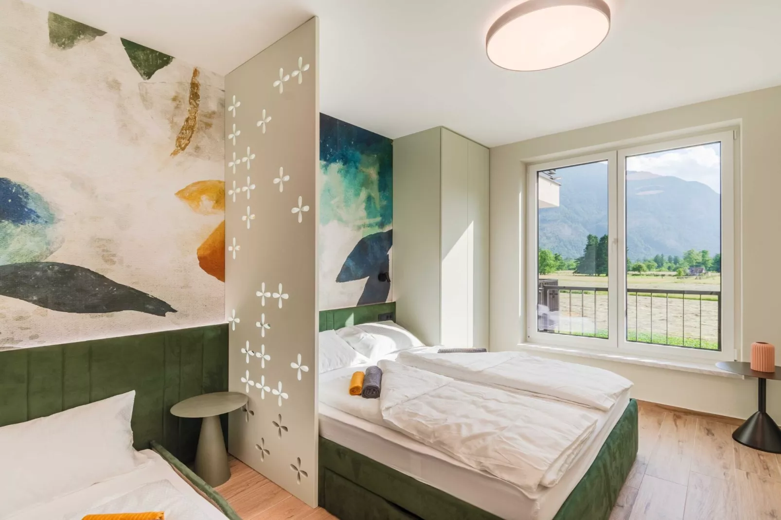 Bovec Chic Apartment with Sauna - One Bedroom Apartment with Balcony-Schlafzimmer