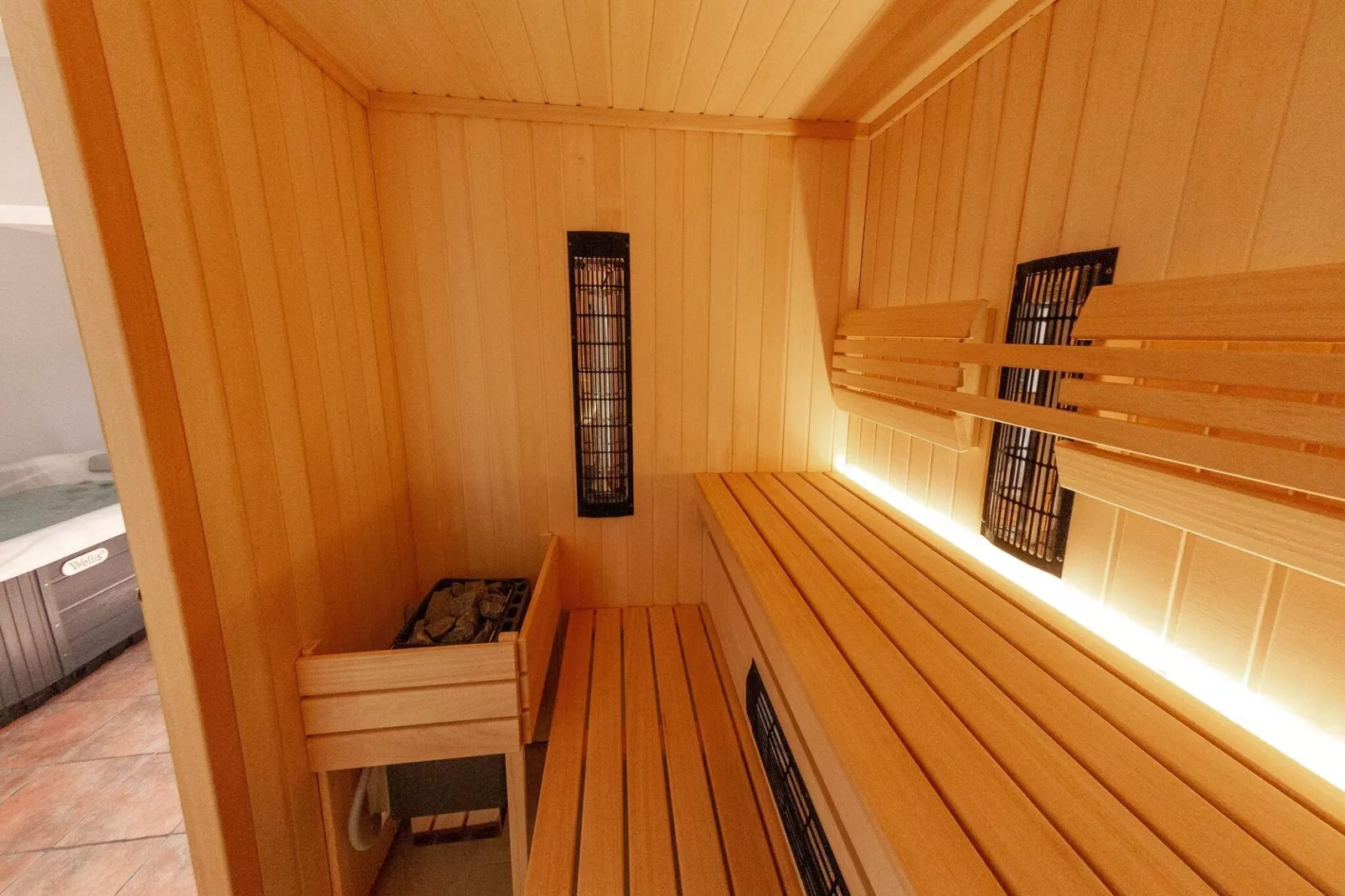 Hillside Haven Holiday Home with Sauna and Hot-Tub - One Bedroom Holiday Home with Sauna and Hot-Tub-Sauna