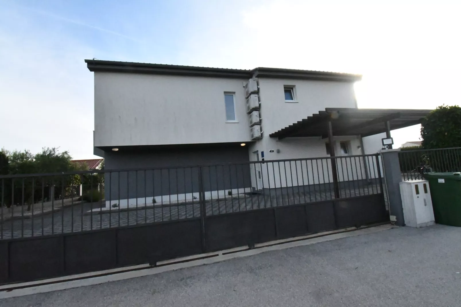 Luxury Escape with Swimming Pool & Modern Design -Deluxe Four Bedroom Villa with Private Pool (Villa 6)-Im Freien