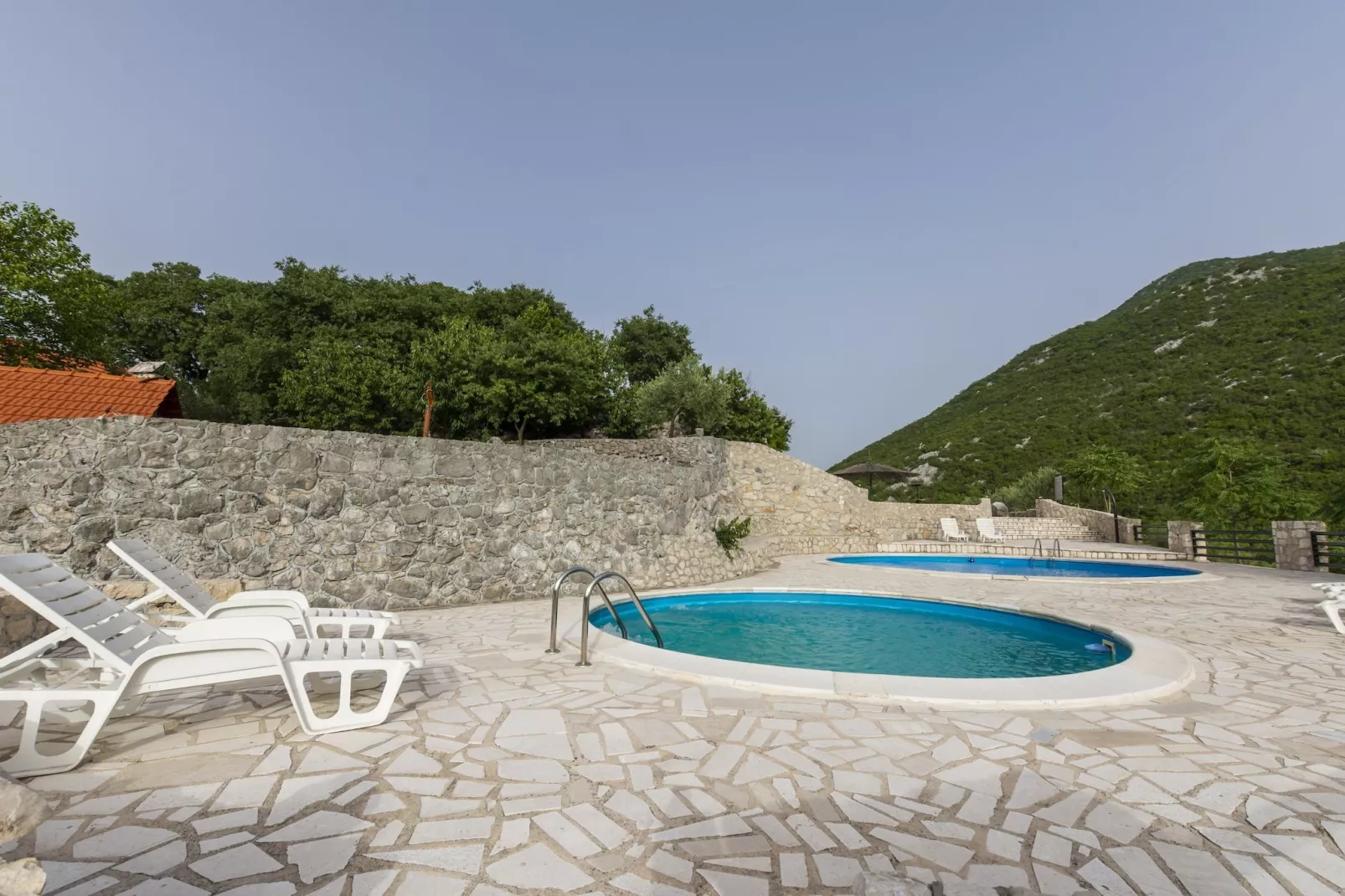 Rustical Resort Kokorići with Shared Outdoor Swimming Pool - One Bedroom Apartment with Terrace-Schwimmbad