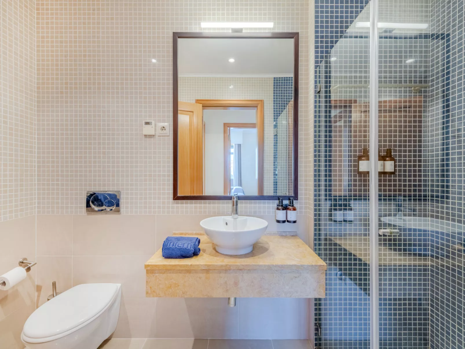 The Residence at Victoria-Inside