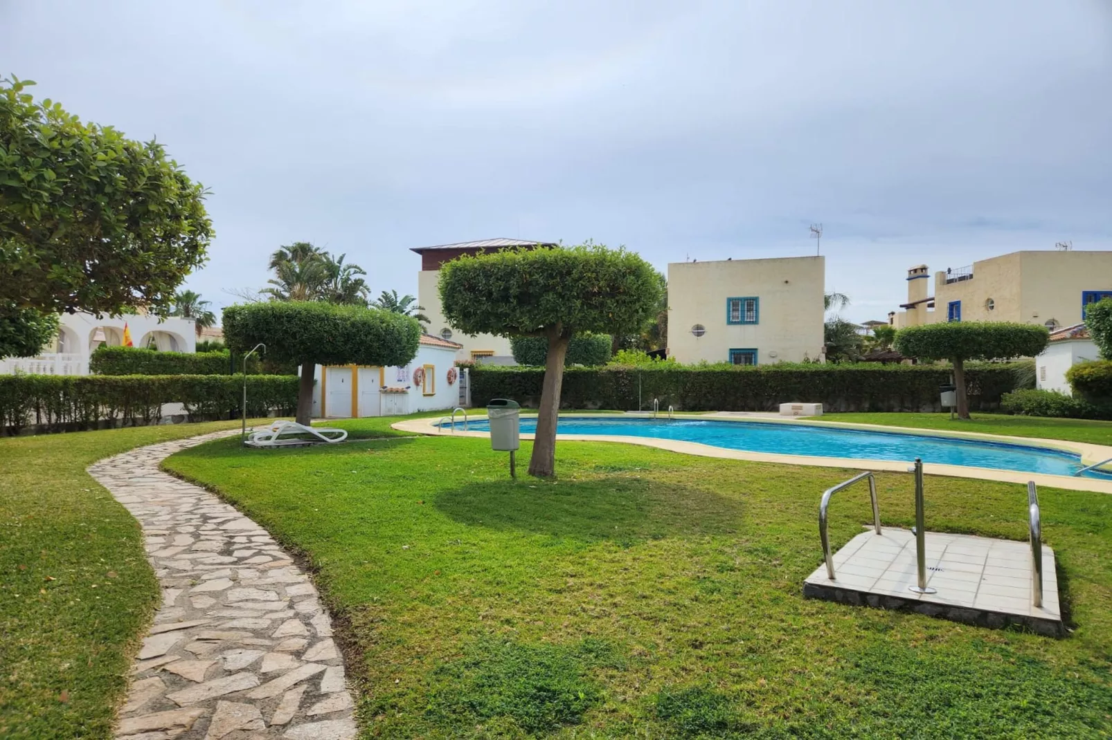 CT 341 AL - Faro's Casa Adosada-Gardens in summer