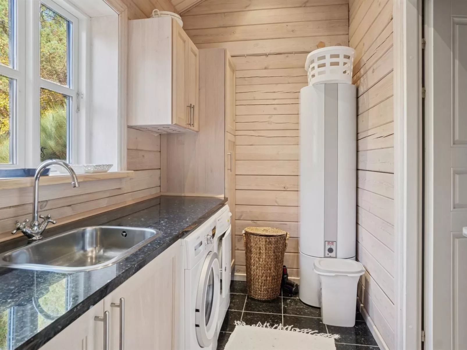 "Fatiha" - 800m from the sea-Inside