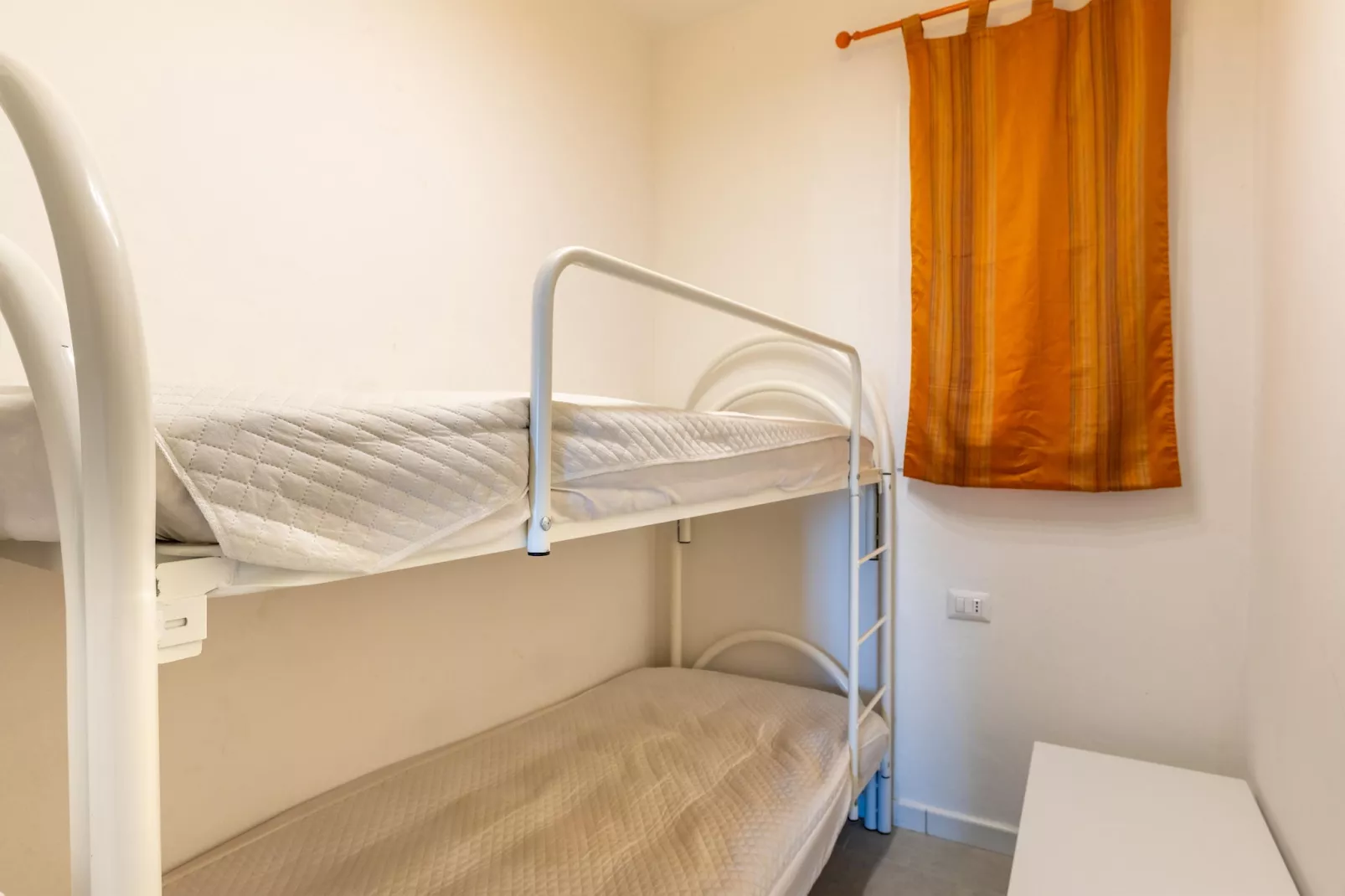 TRILO 1 LI RUSSI-Schlafzimmer