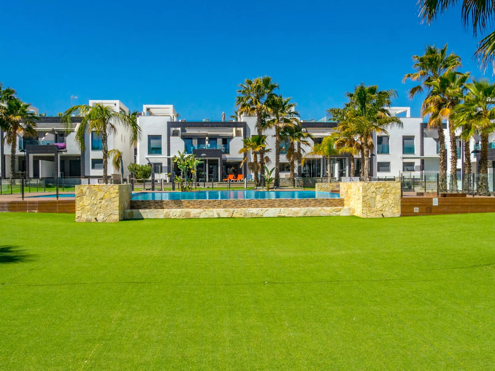 Oasis Beach 1-Draußen