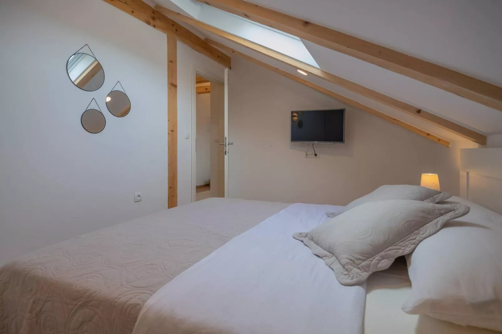 Luxury Villa Prolozac-Schlafzimmer