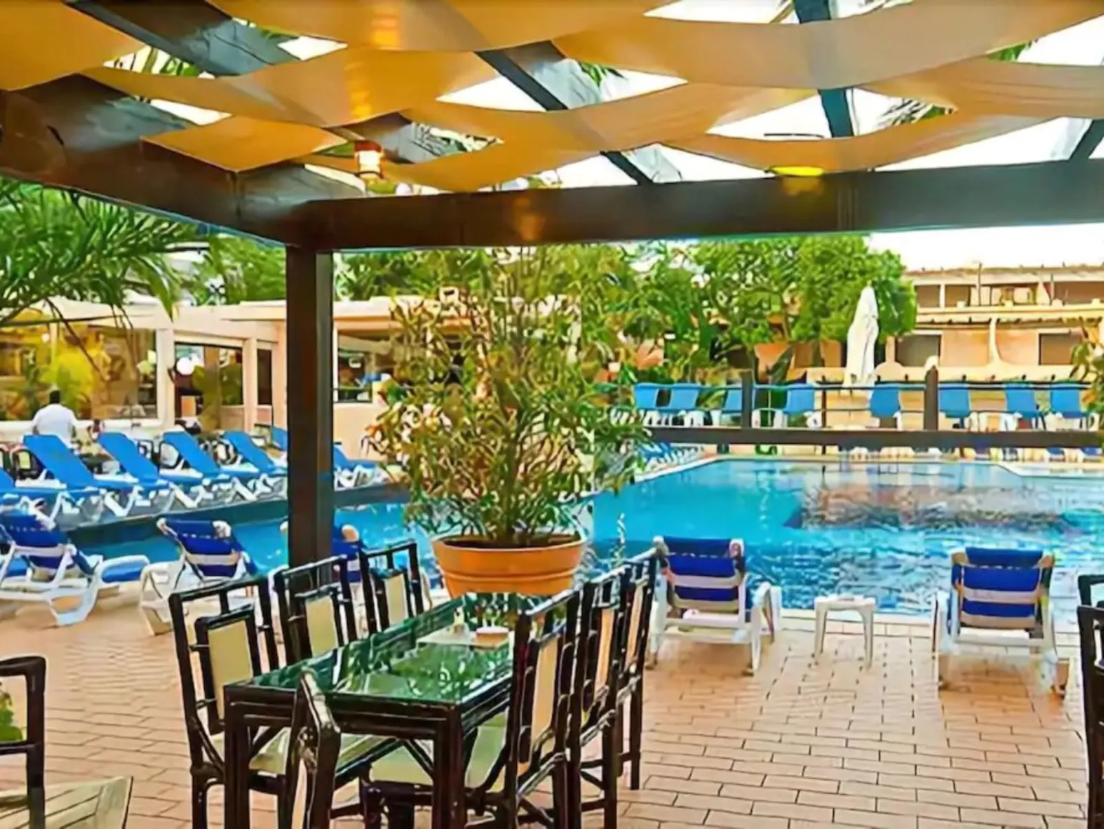 Joyce - Sunny Way-Dehors