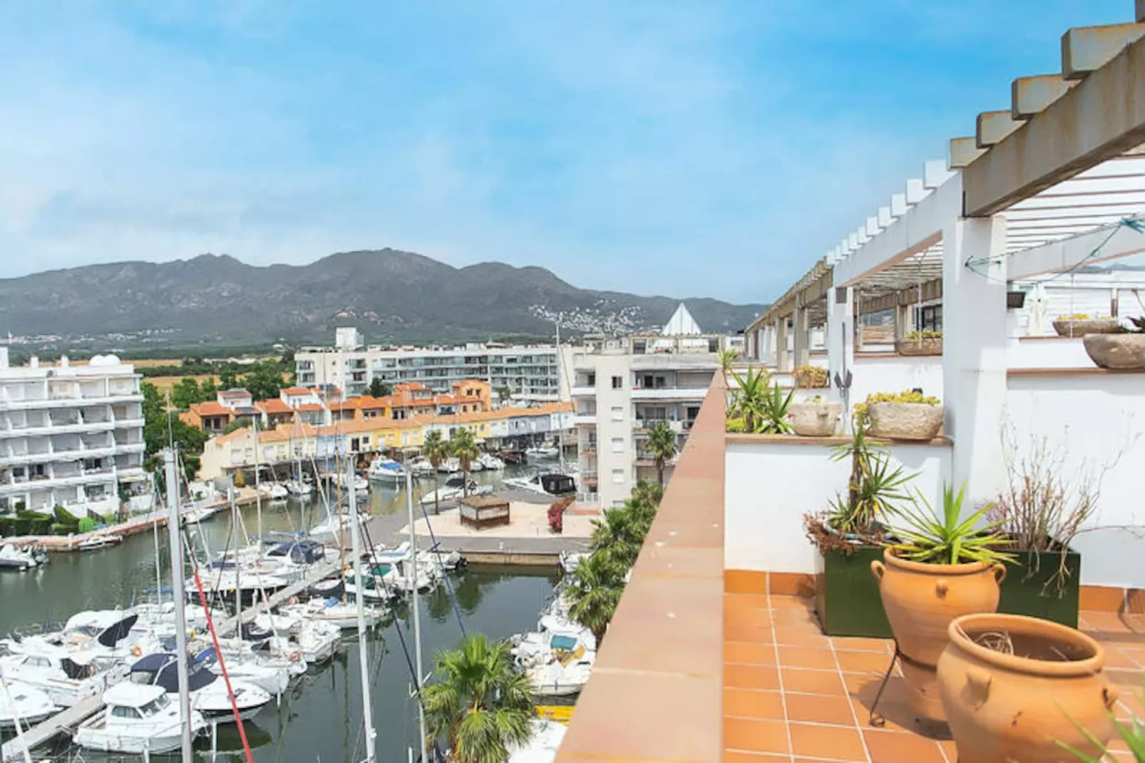 Appartements à Roses-Nicht zugeordnet