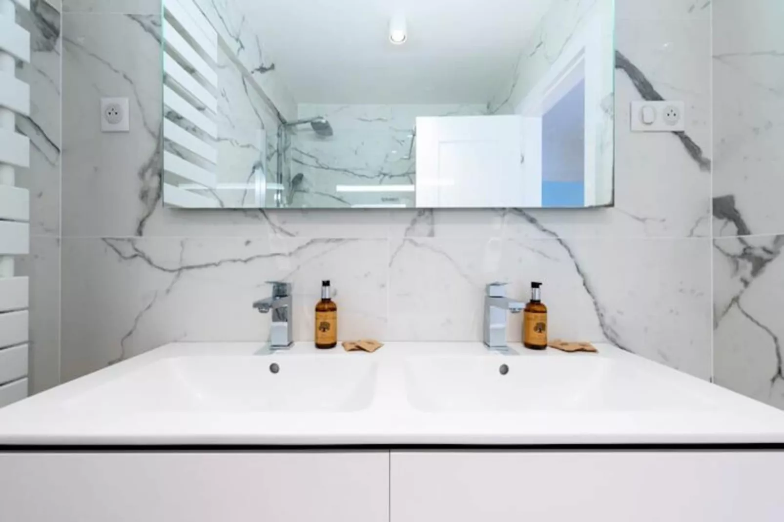 Résidence Spacieux 3p En R&eacute;sidence Avec Piscine-Untagged