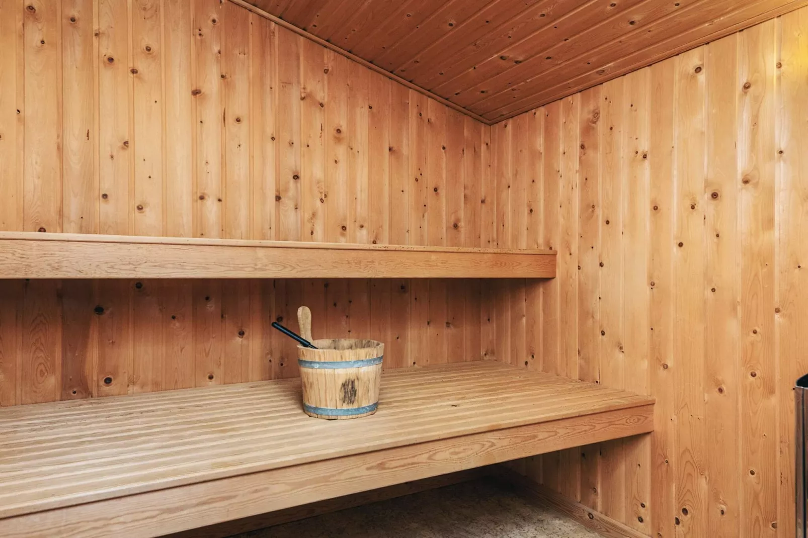 Verzauberter Huttenruckzug in Fano-By Traum-Sauna