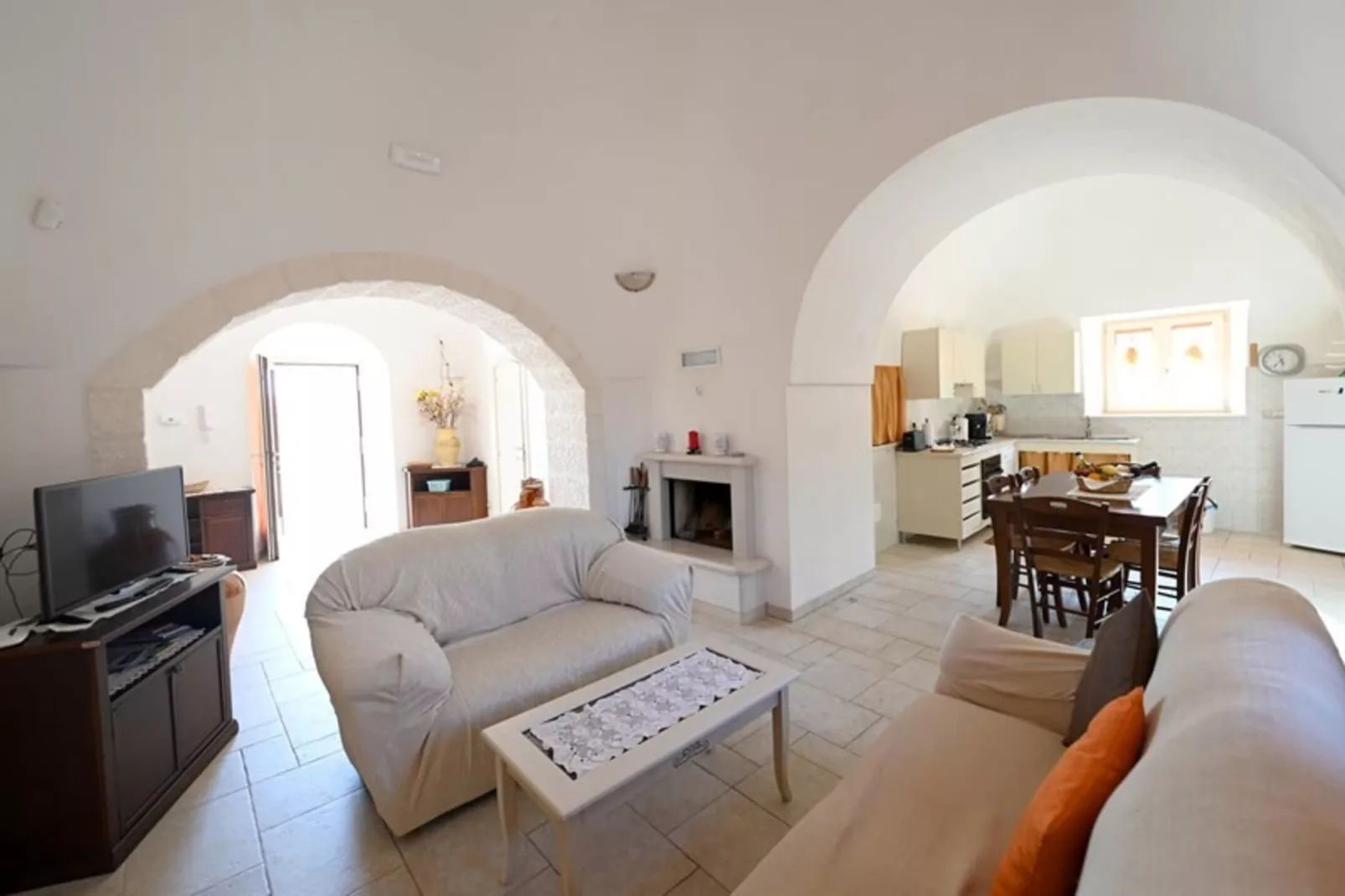 Holiday home Cisternino-Trullo Ulivo Antico-Salon
