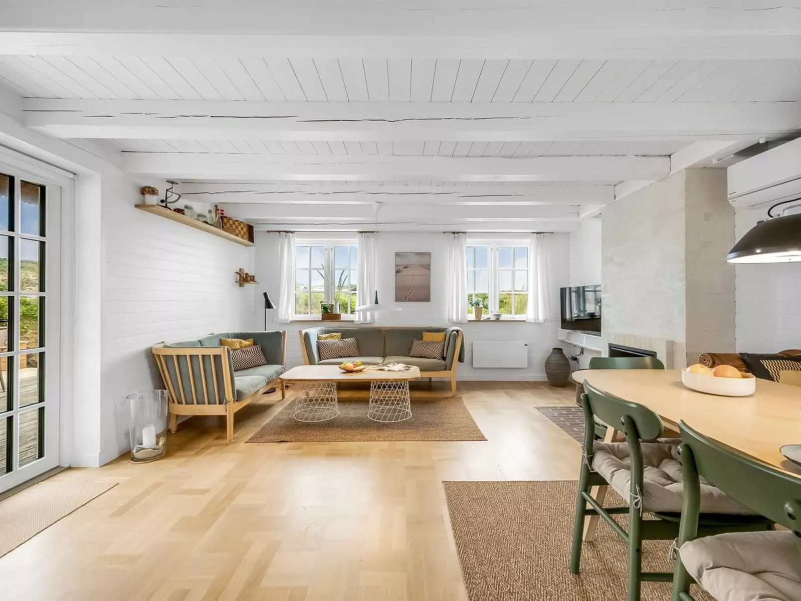 "Erle" - 200m to the fjord-Inside