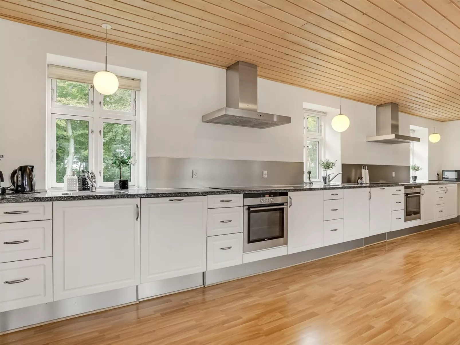 "Edine" - 4.5km from the sea-Inside