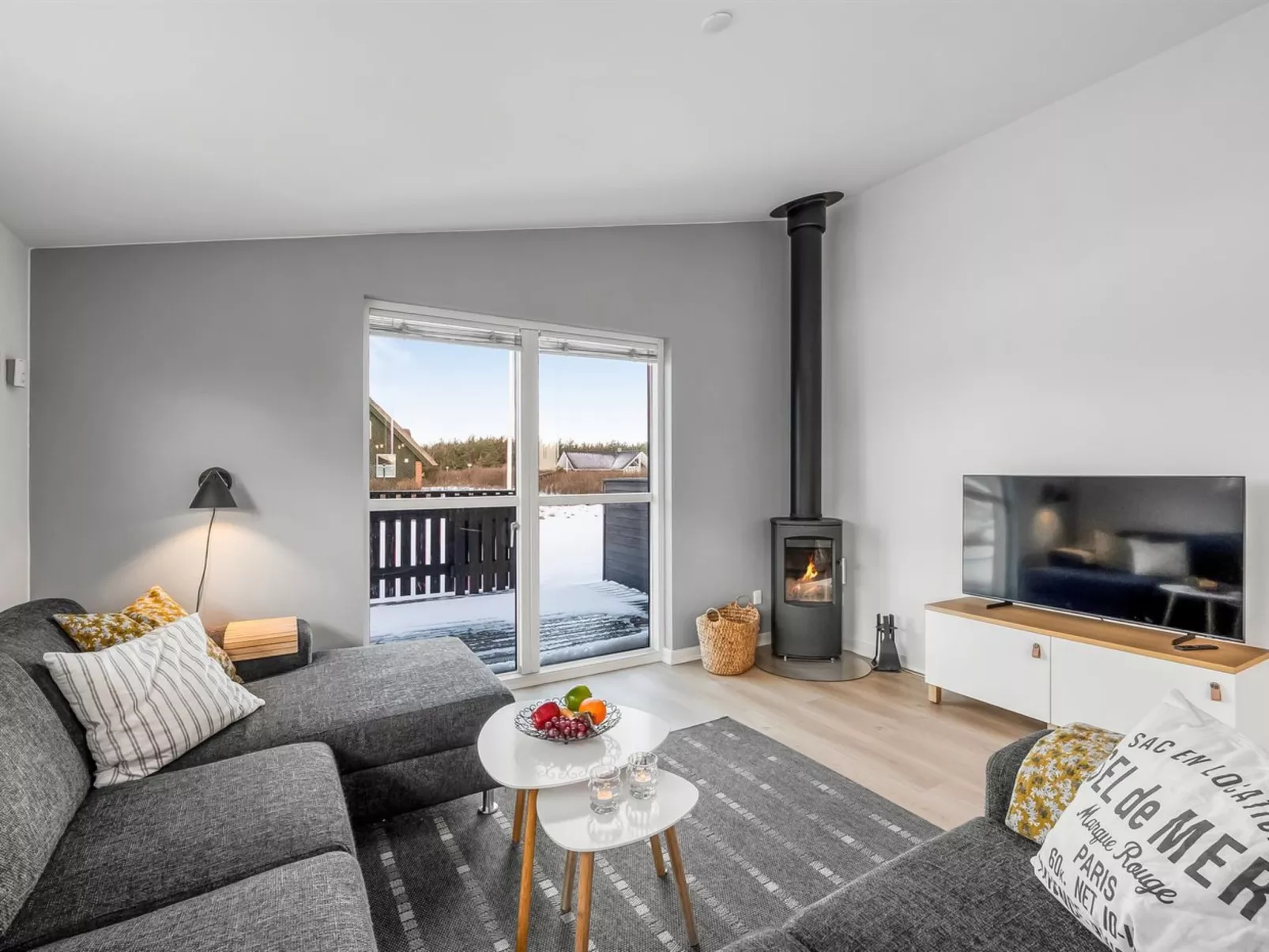 "Damaskin" - 300m from the sea-Drinnen