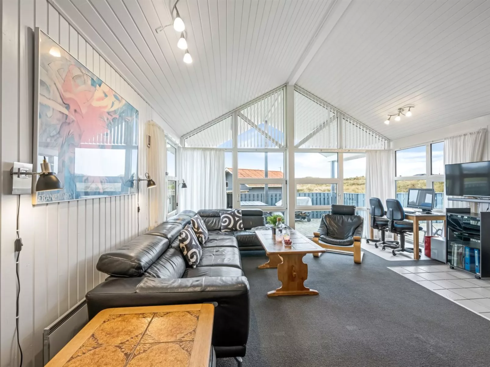 "Gottfreda" - 330m to the fjord-Inside