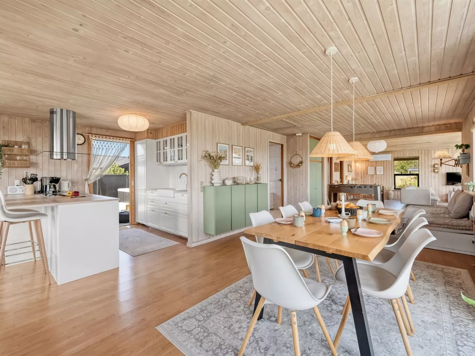 "Brunkil" - 500m from the sea-Inside