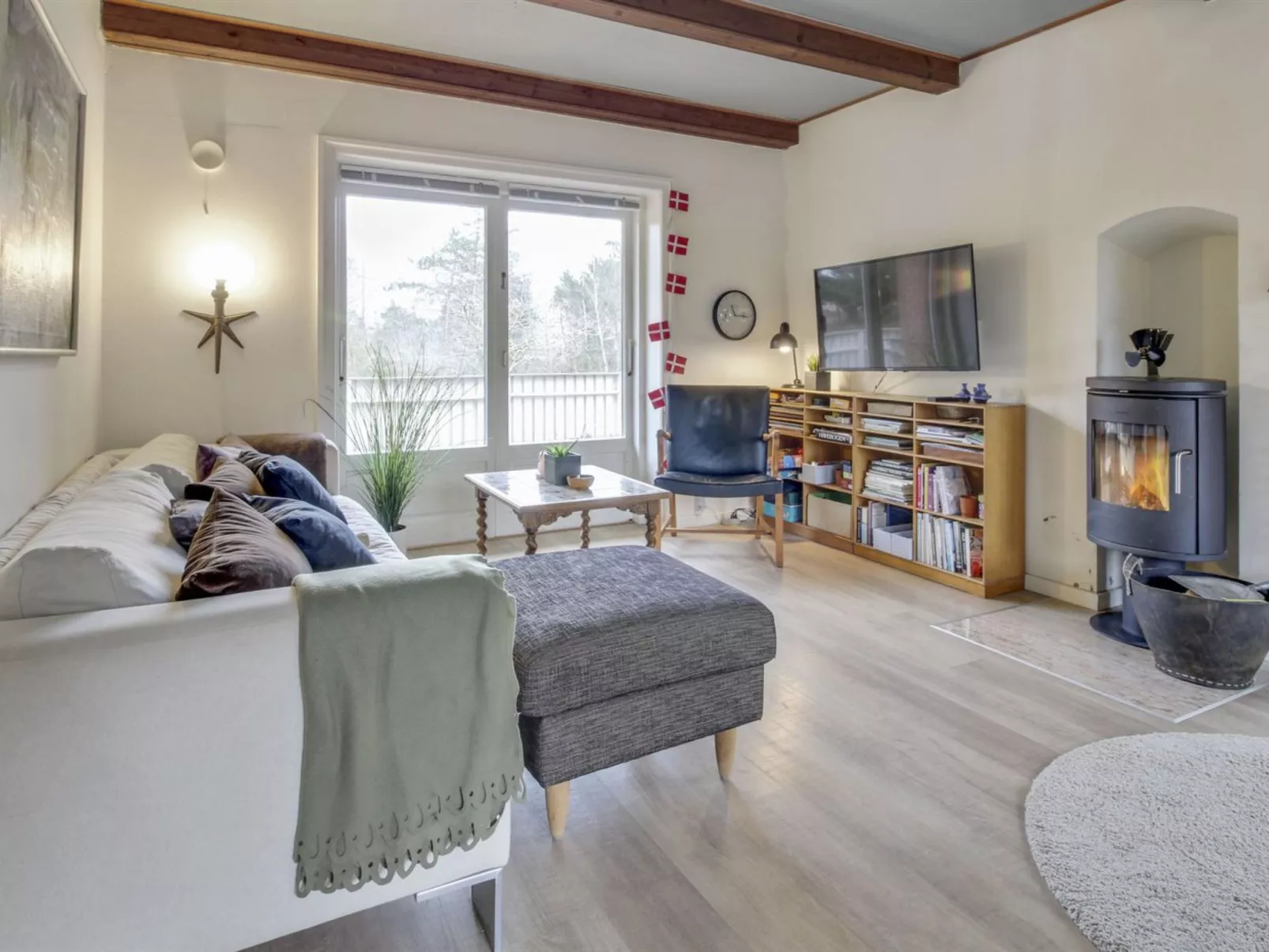 "Ridir" - 3.5km from the sea-Inside