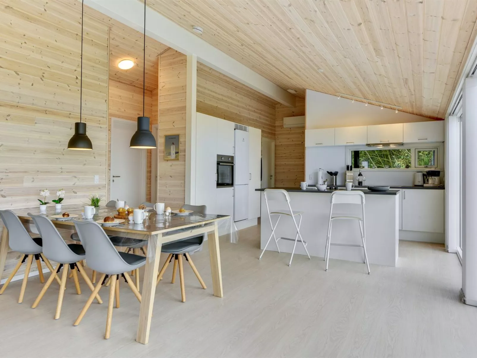 "Tindra" - 30m to the fjord-Dedans