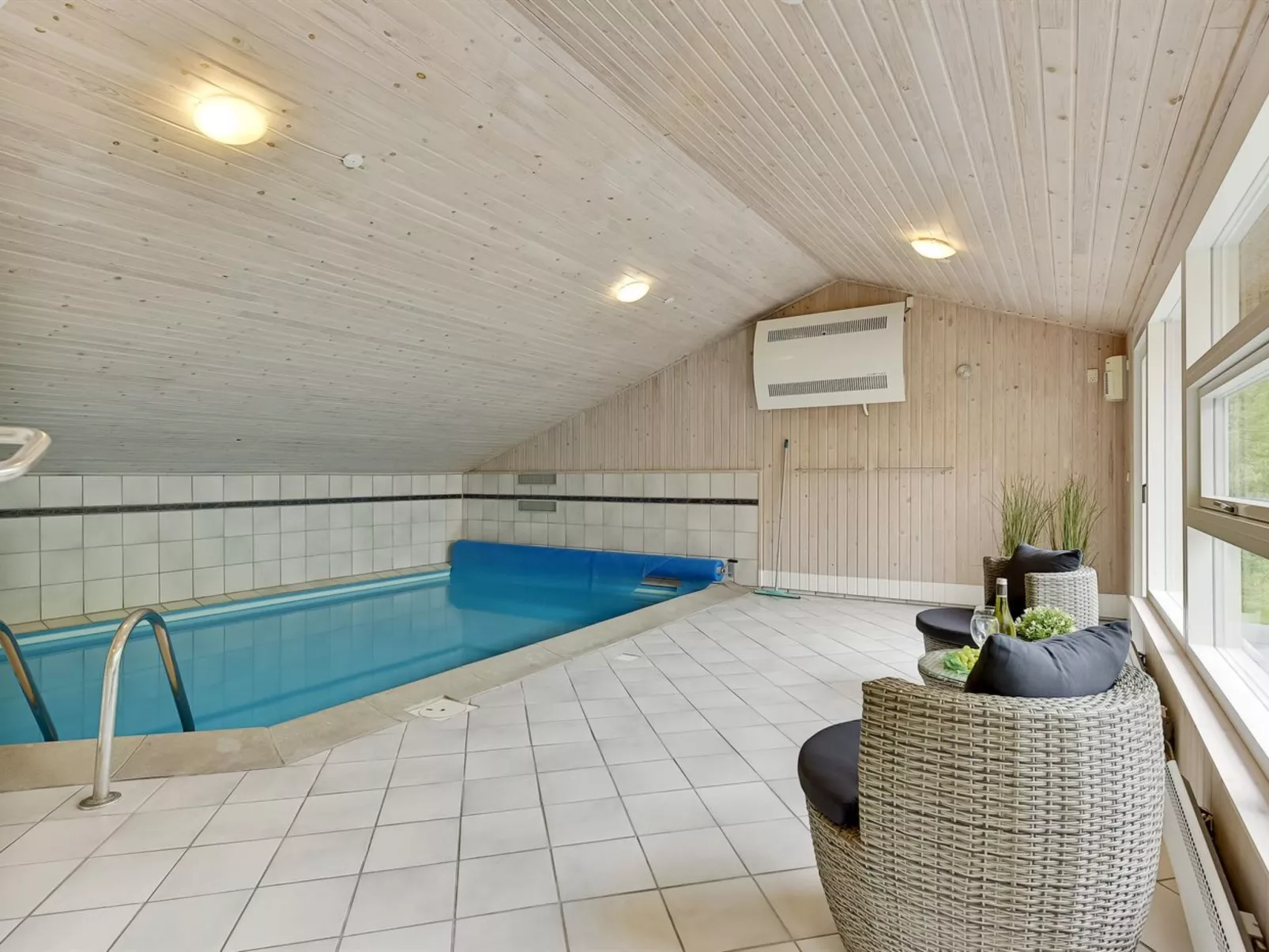 "Ellanor" - 1km from the sea-Outside