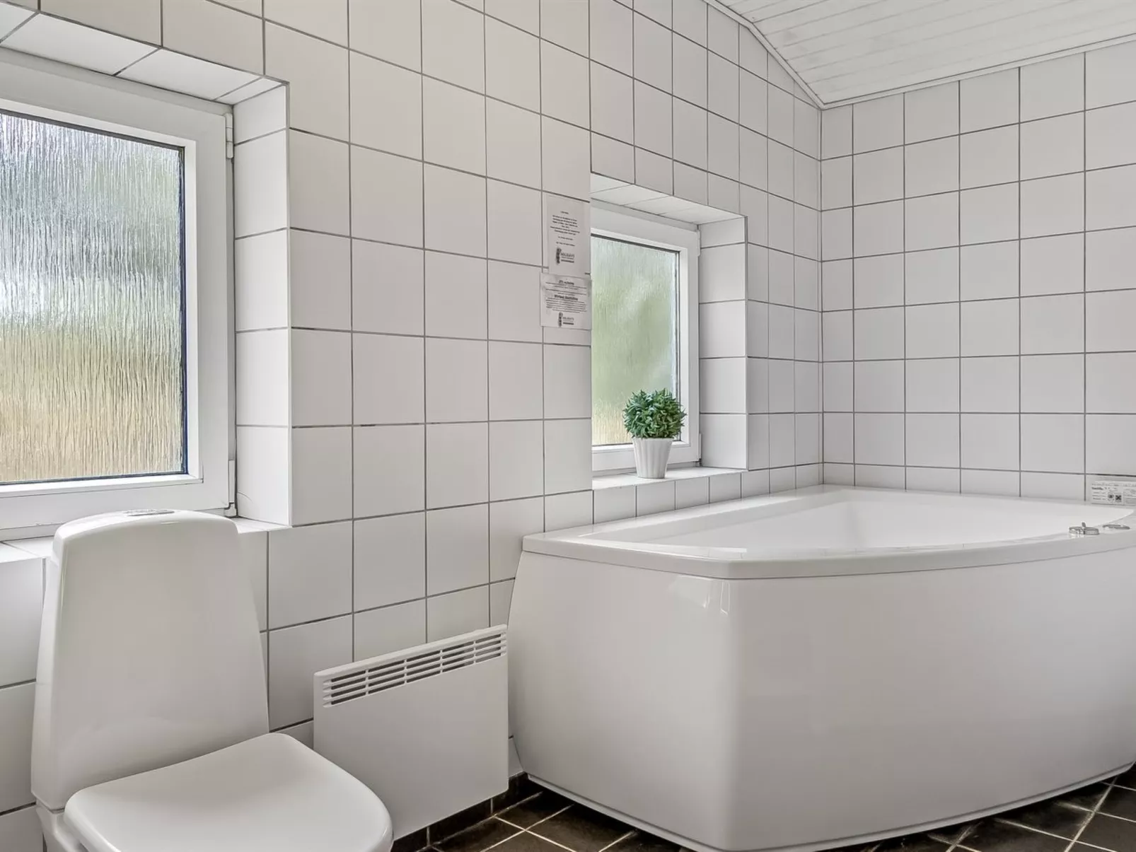 "Cora" - 1km from the sea-Inside