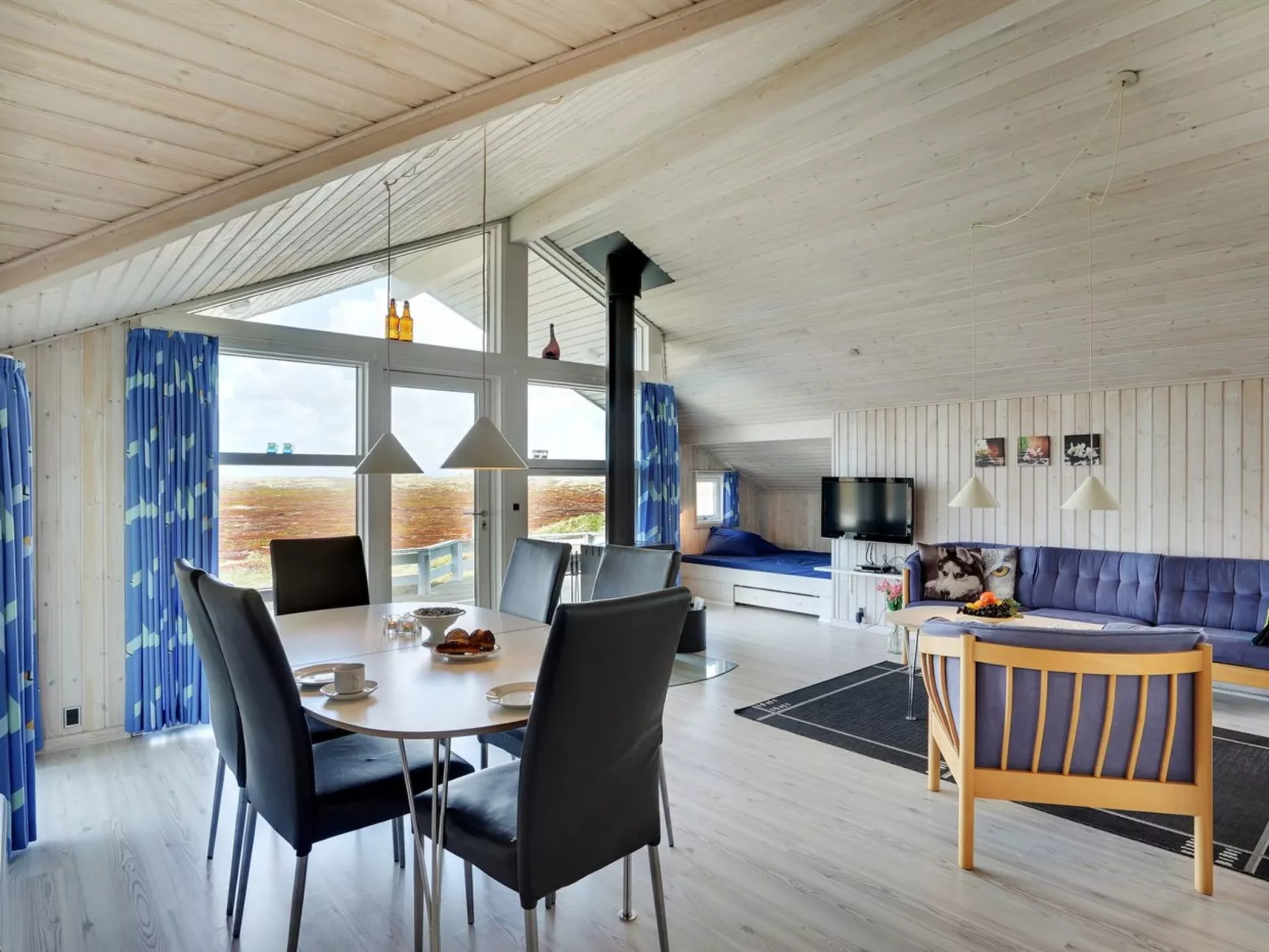 "Zaga" -  from the sea-Dedans