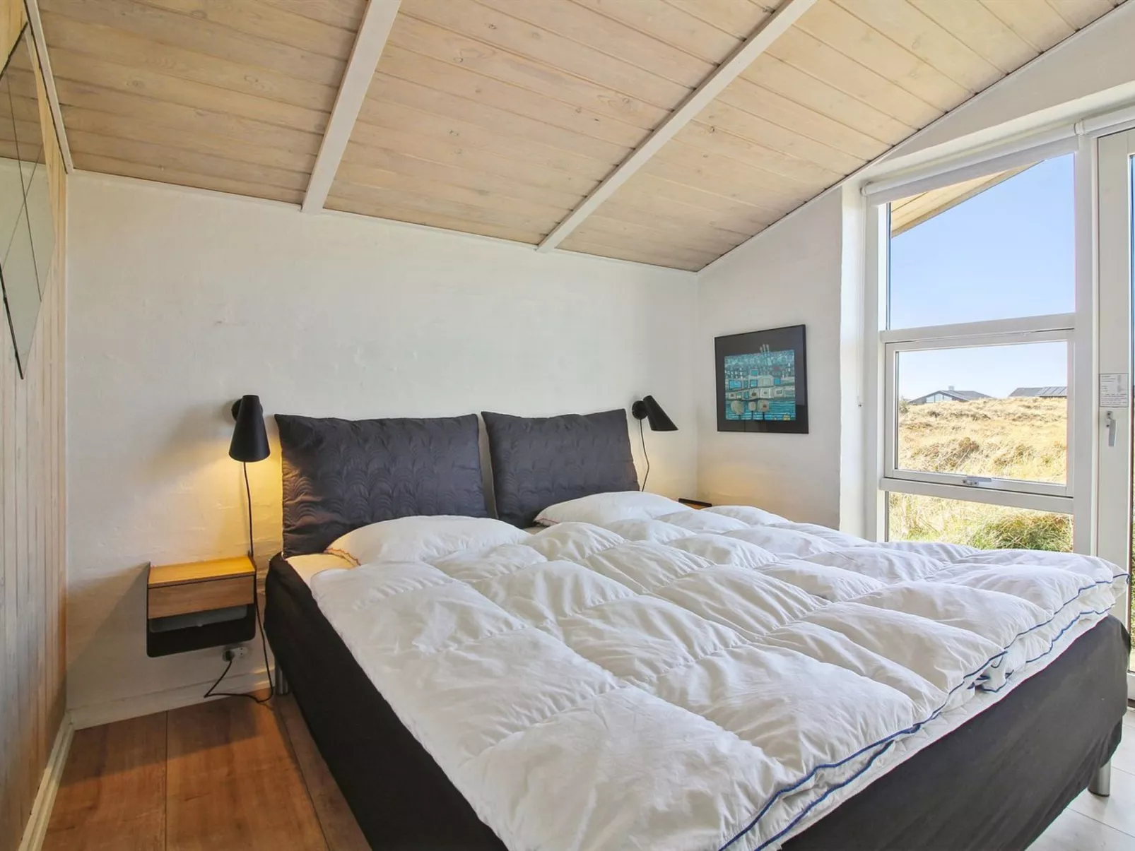 "Judeth" - 300m from the sea-Dedans