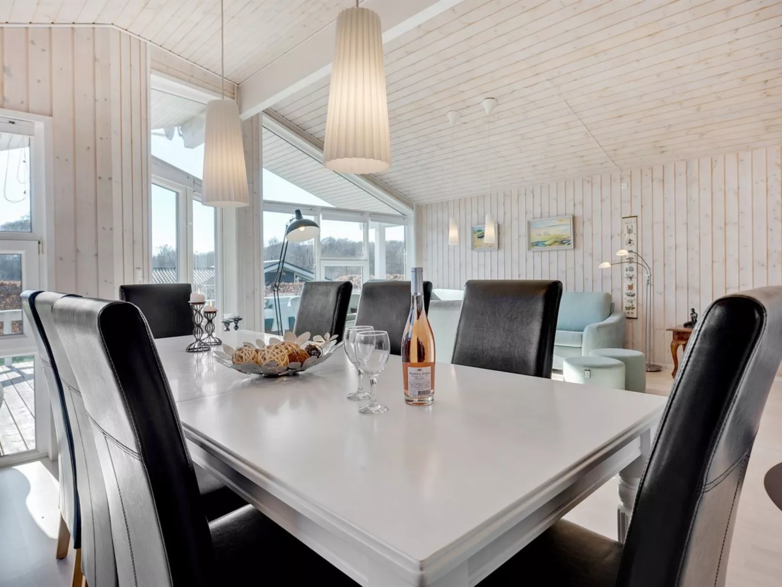 "Enja" - 150m from the sea-Drinnen