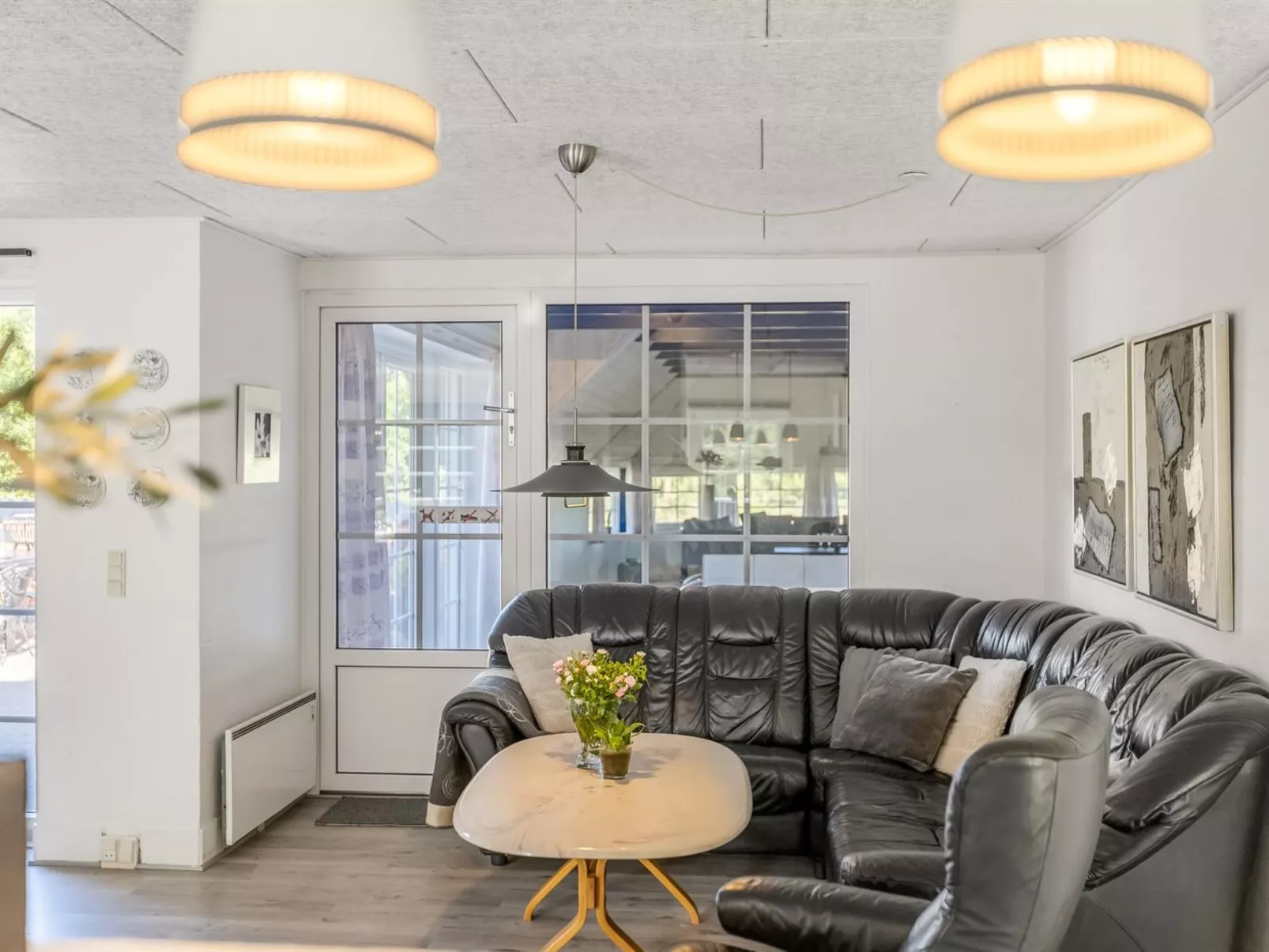 "Artan" - 2.6km from the sea-Drinnen