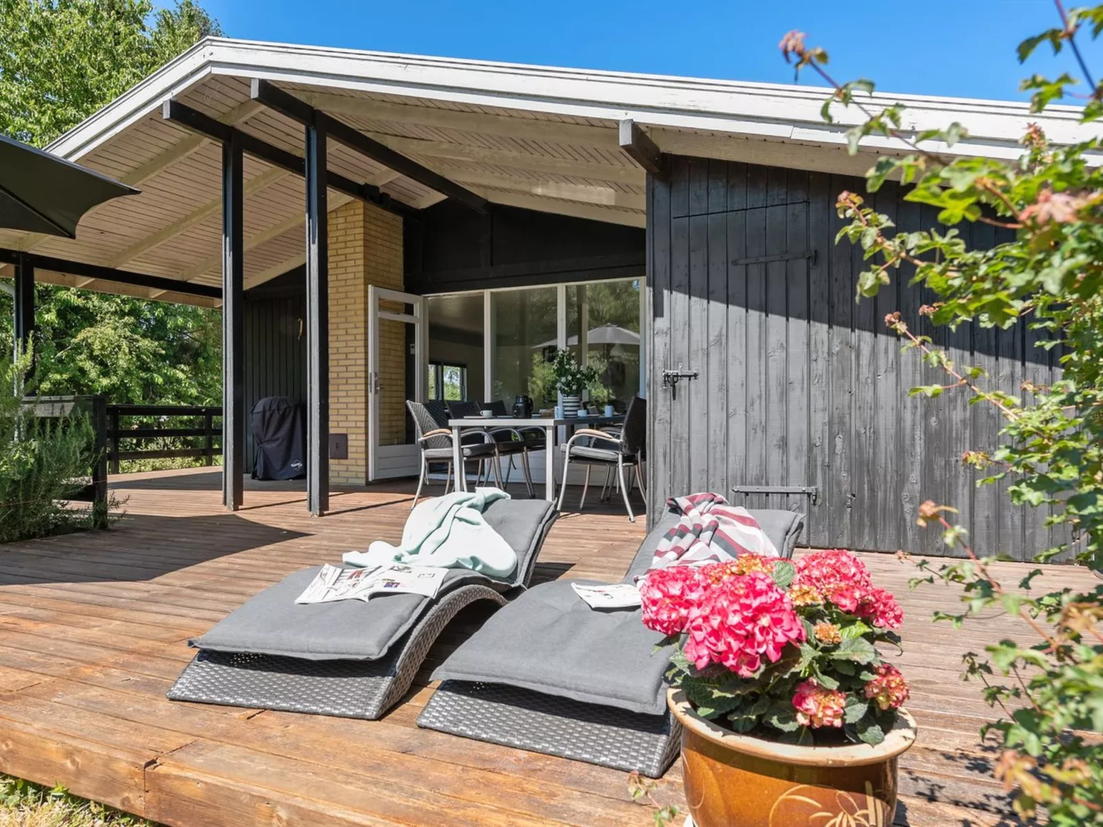 "Hasti" - 700m from the sea-Outside