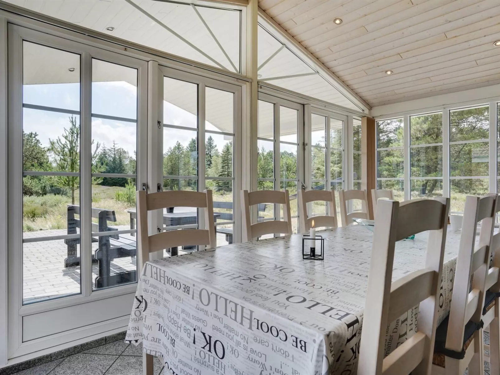 "Nana" - 4km from the sea-Drinnen