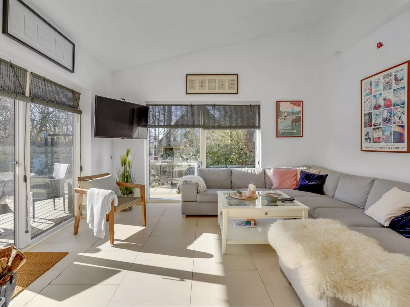 "Biorn" - 70m from the sea-Inside