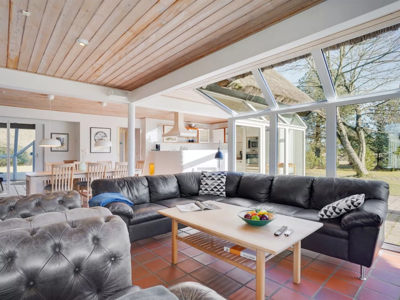 "Gertrudis" - 2km to the fjord-Inside