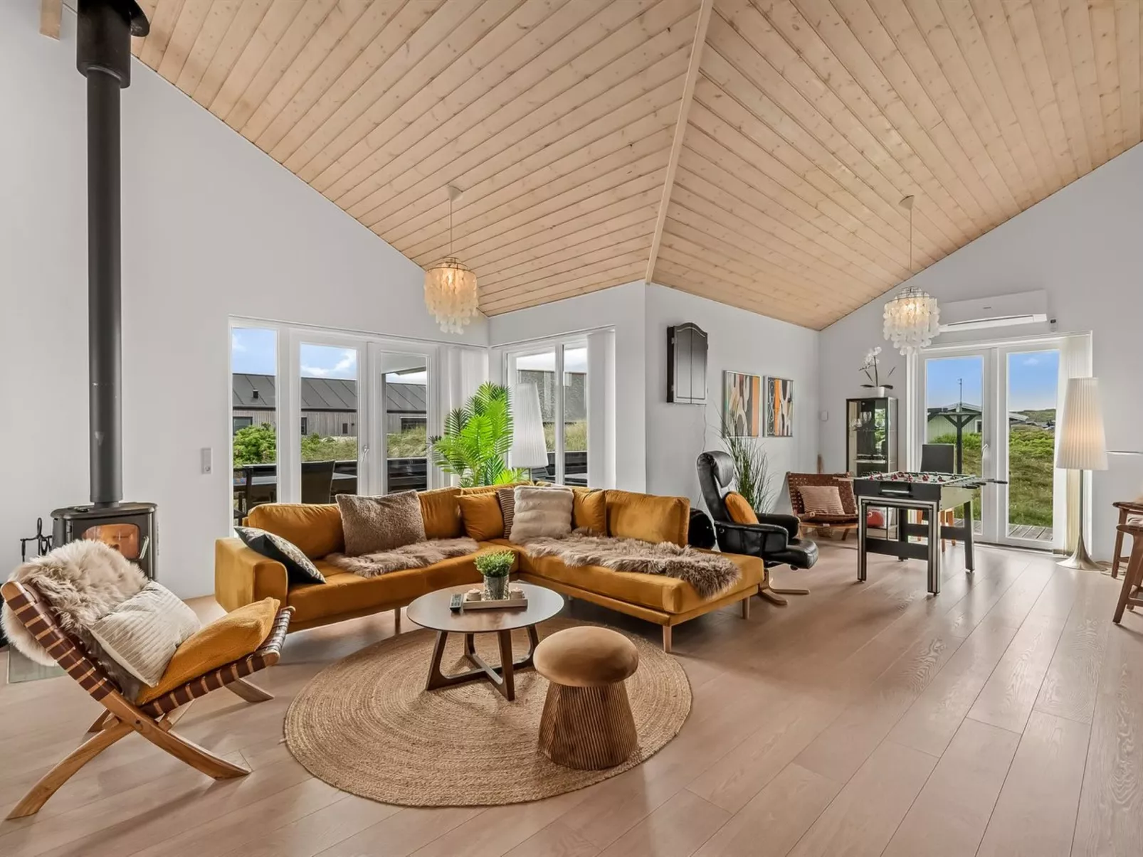 "Sibyll" -  from the sea-Drinnen