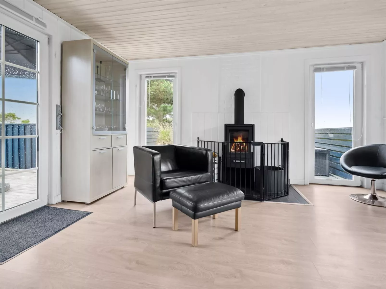 "Swana" - 550m from the sea-Inside