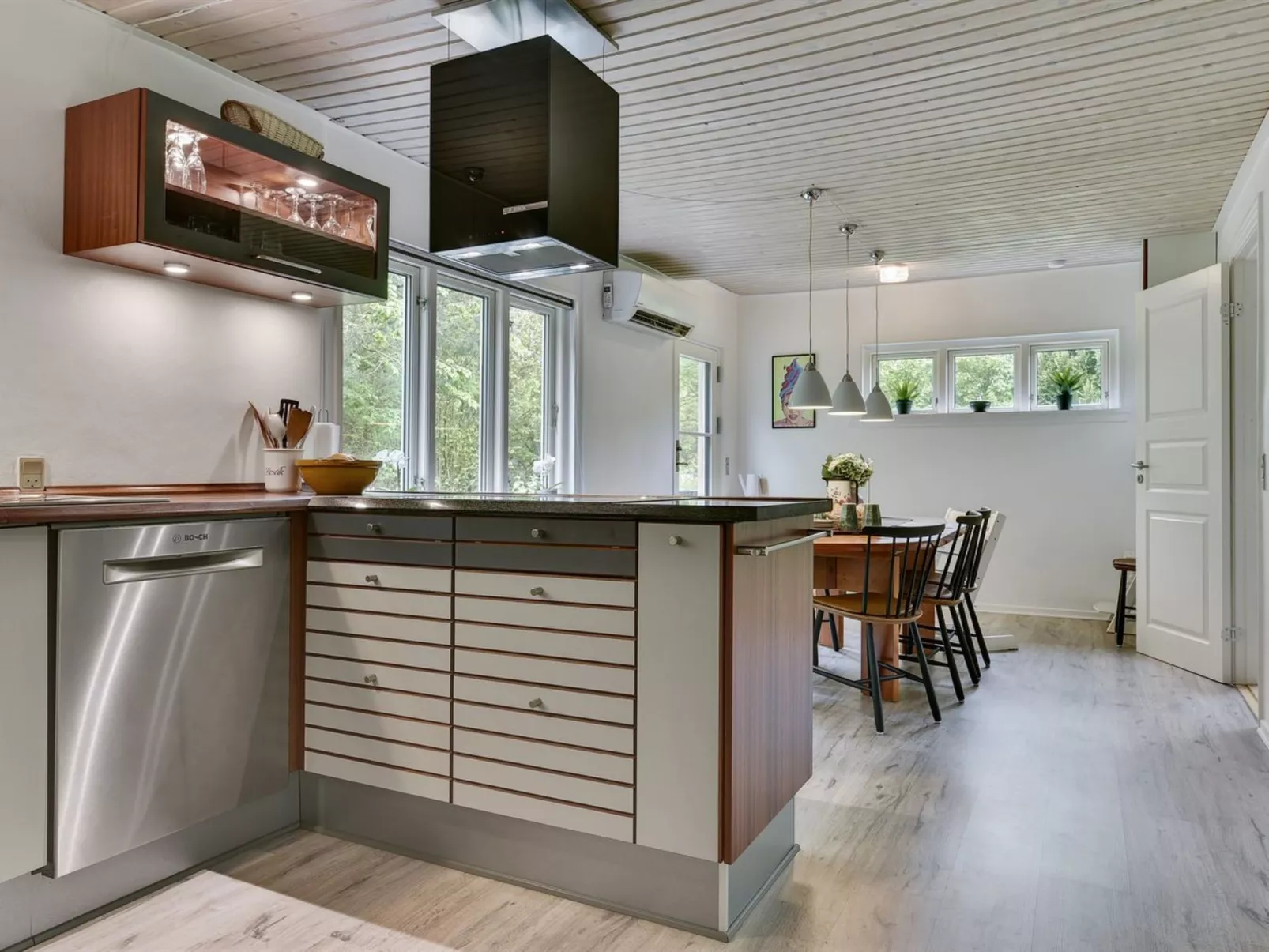 "Thrugels" - 200m from the sea-Inside