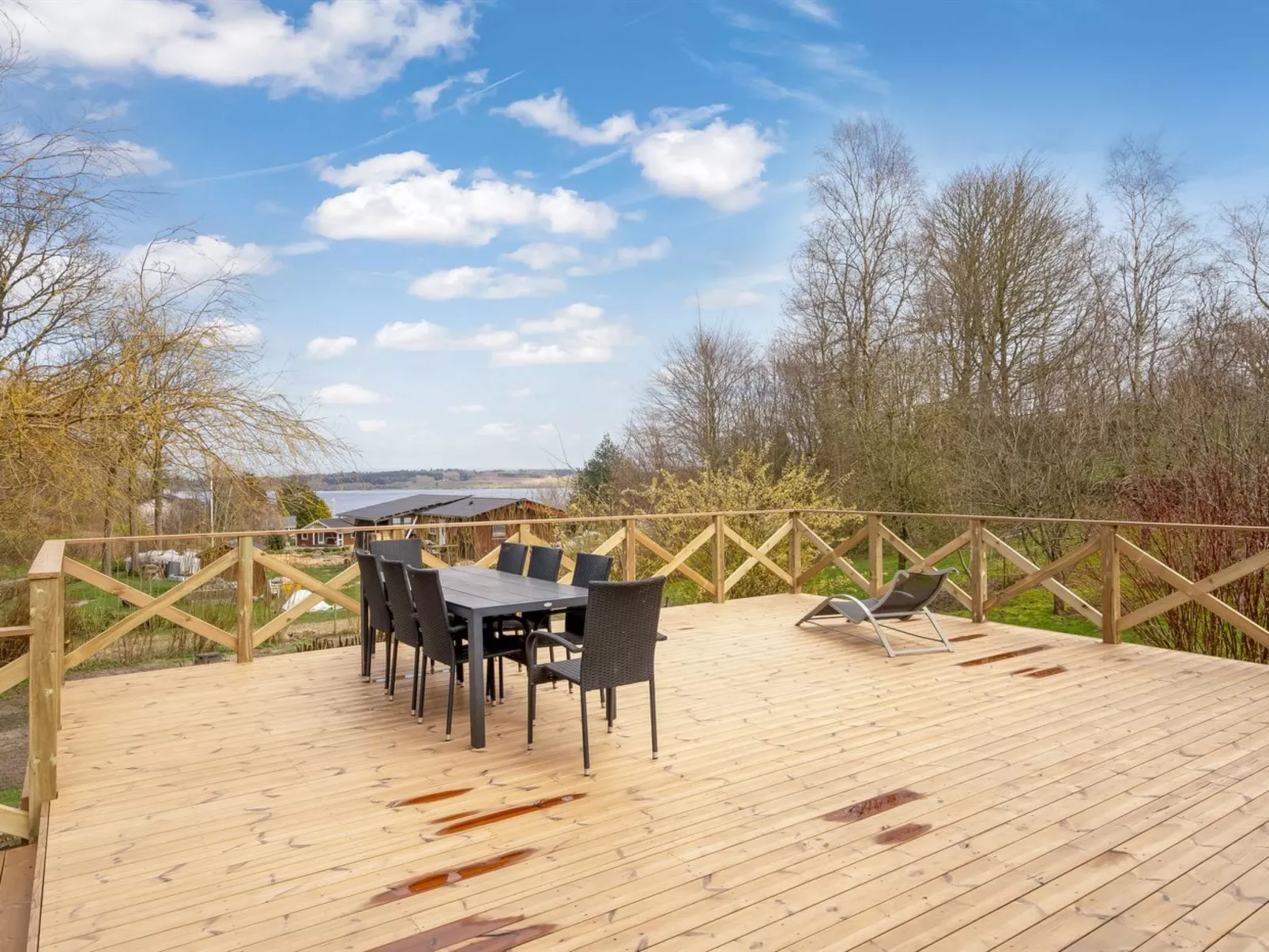 "Self" - 400m to the fjord-Outside