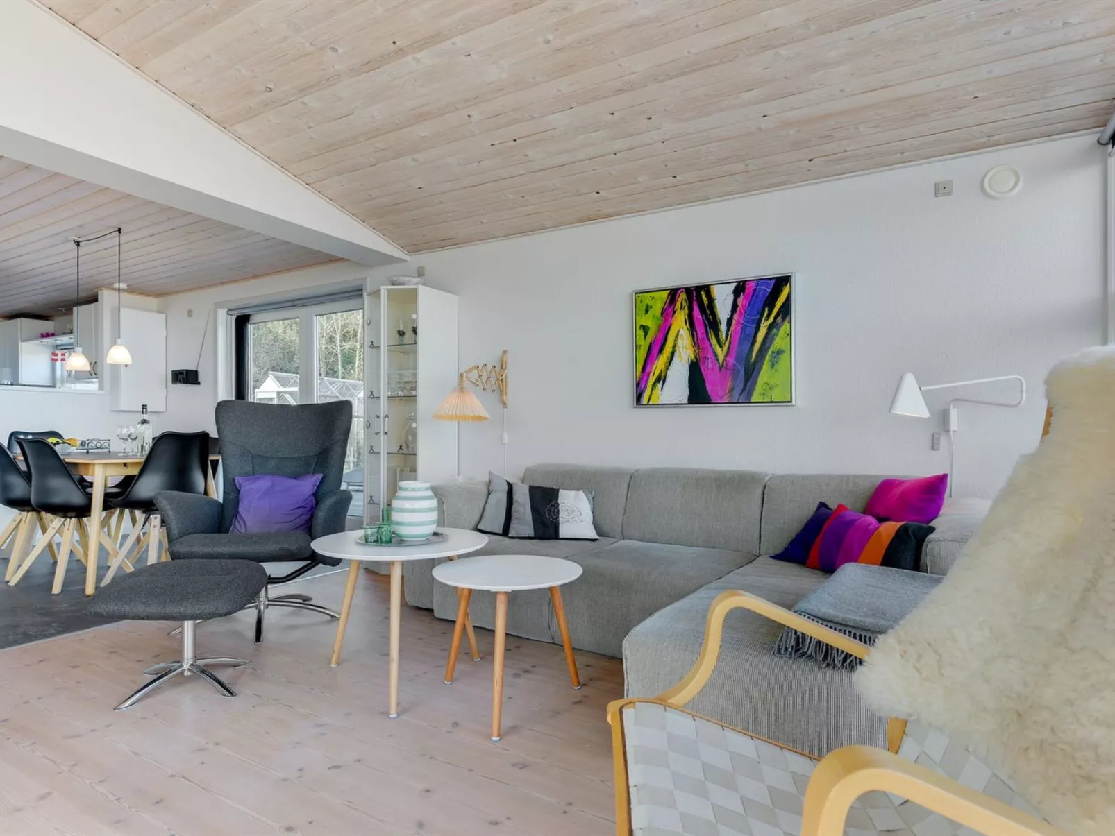 "Haraldina" - 350m to the fjord-Inside