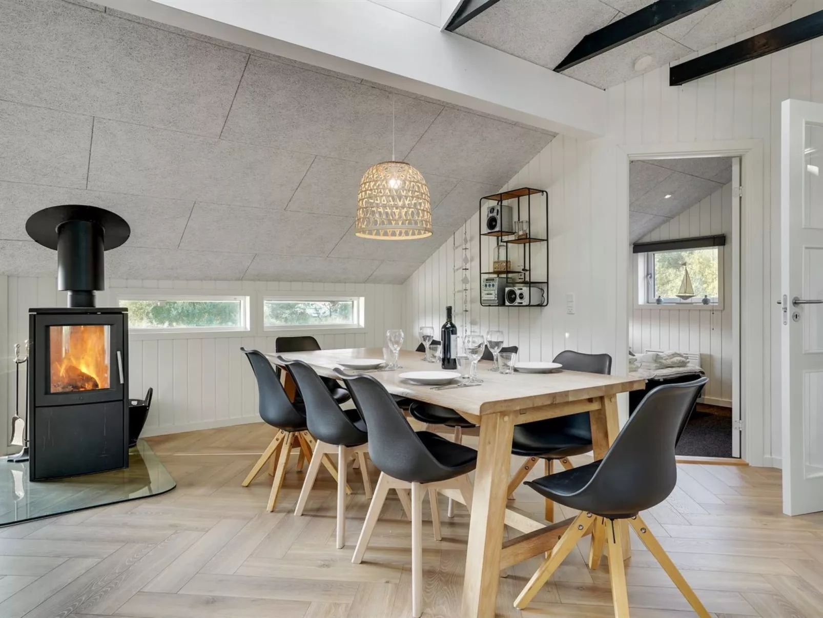 "Ellenora" - 1km from the sea-Inside