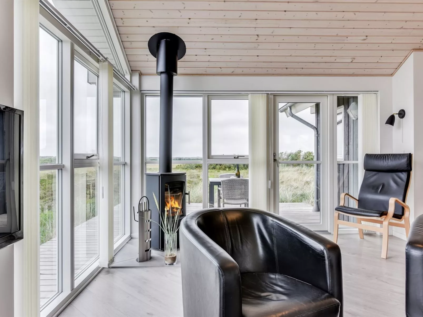 "Luzia" - 1.2km from the sea-Dedans