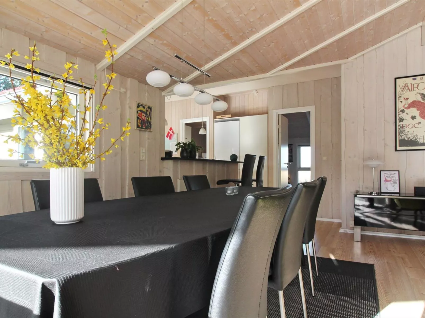 "Abiorn" - 2.5km from the sea-Inside