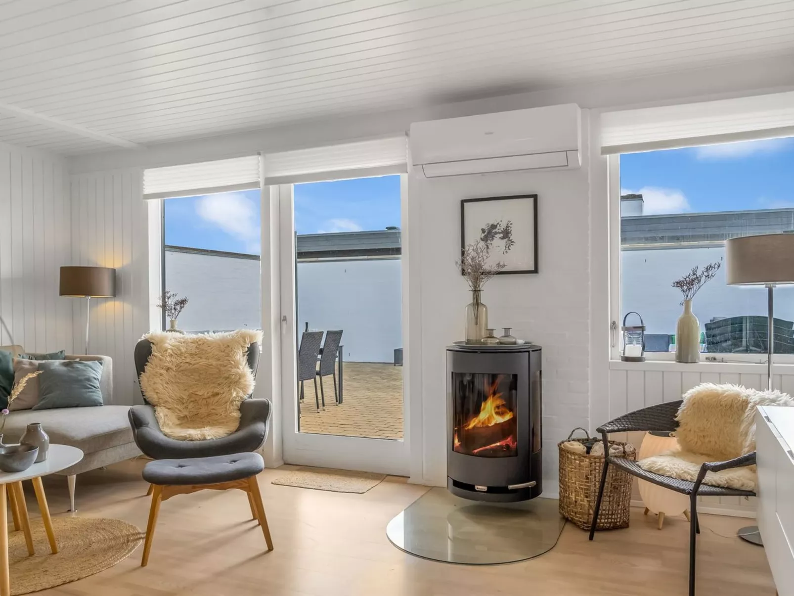 "Tarvo" - 400m from the sea-Drinnen