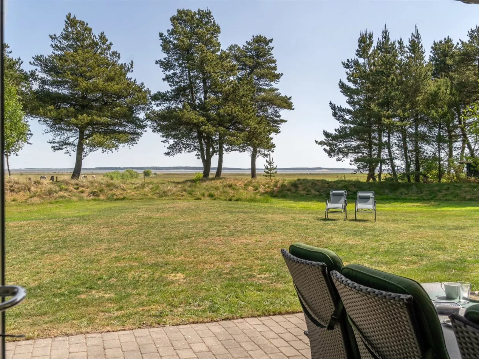 "Elny" - 500m to the fjord-Outside