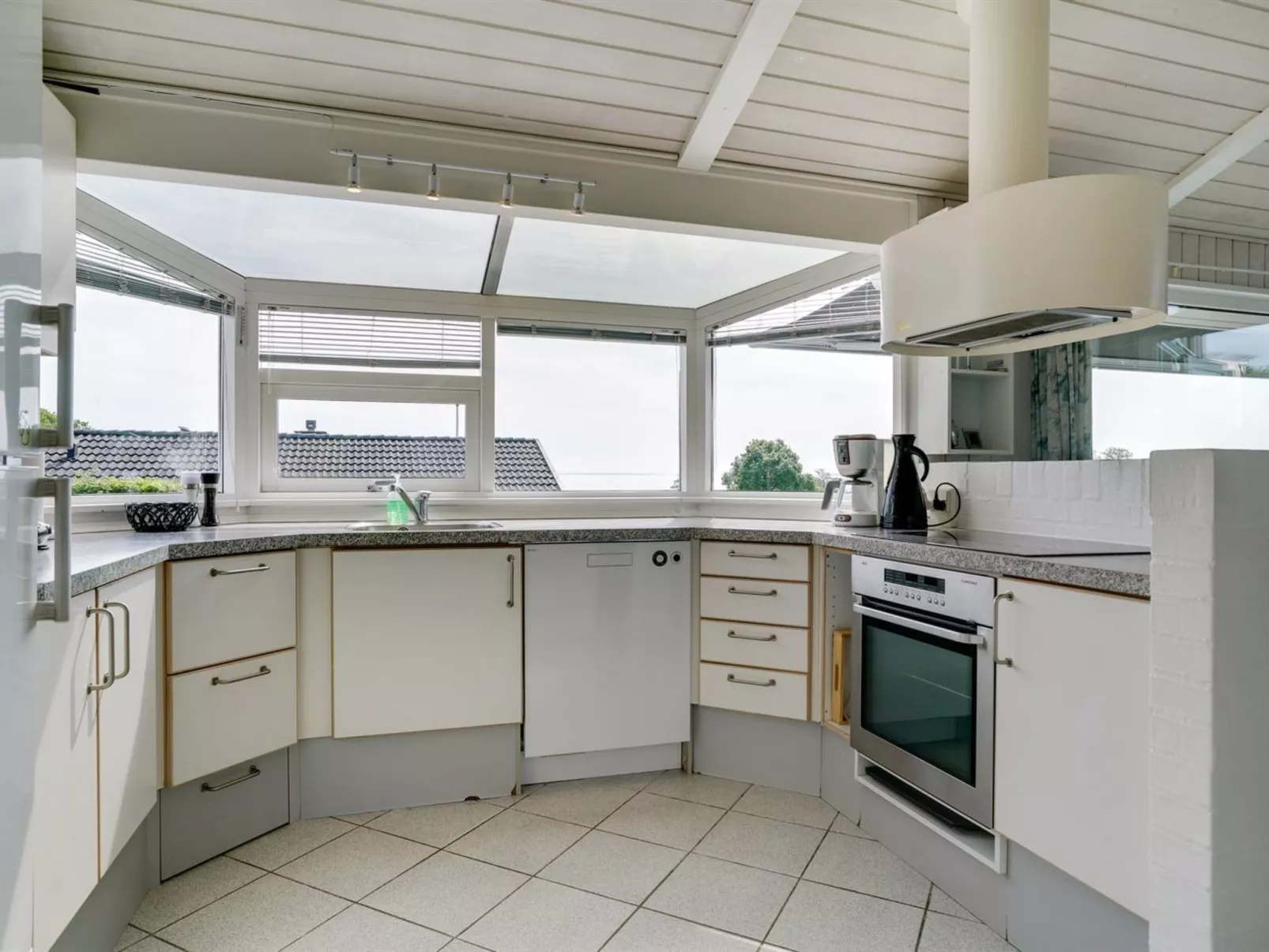 "Aasta" - 250m from the sea-Dedans