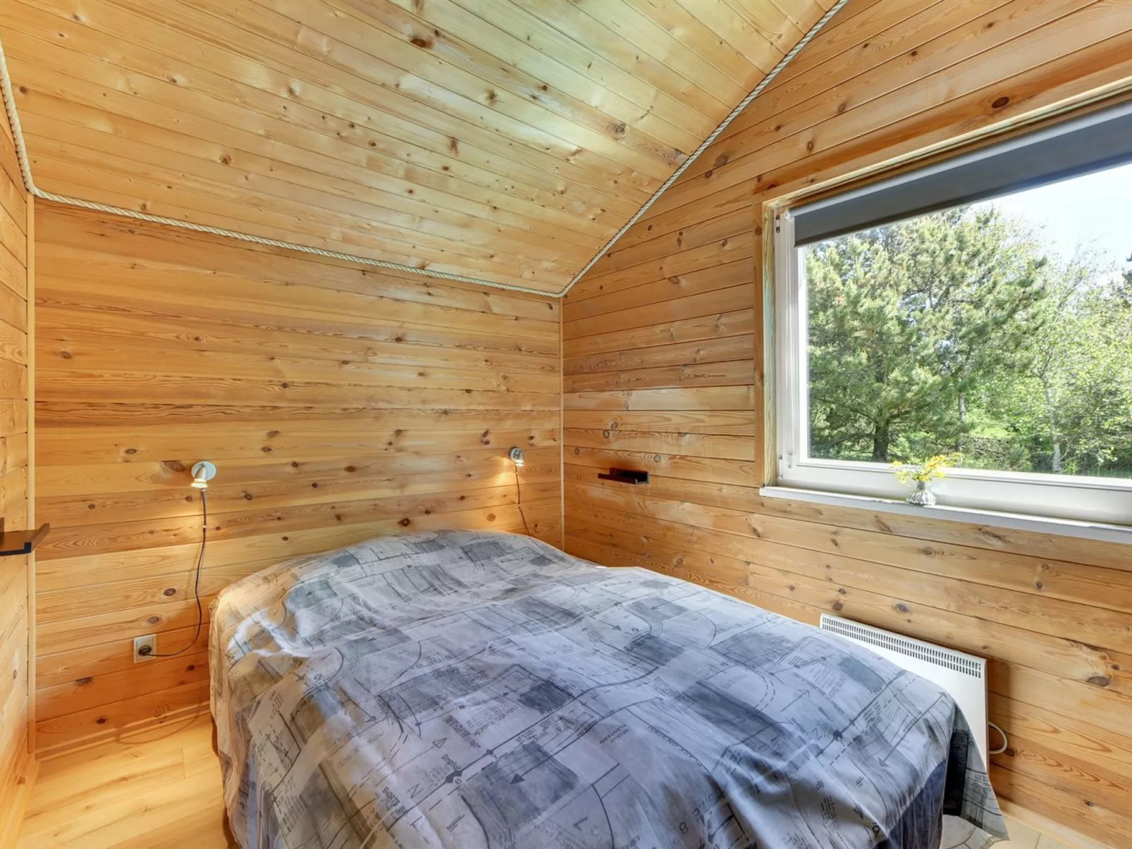 "Jorina" - 700m to the fjord-Dedans