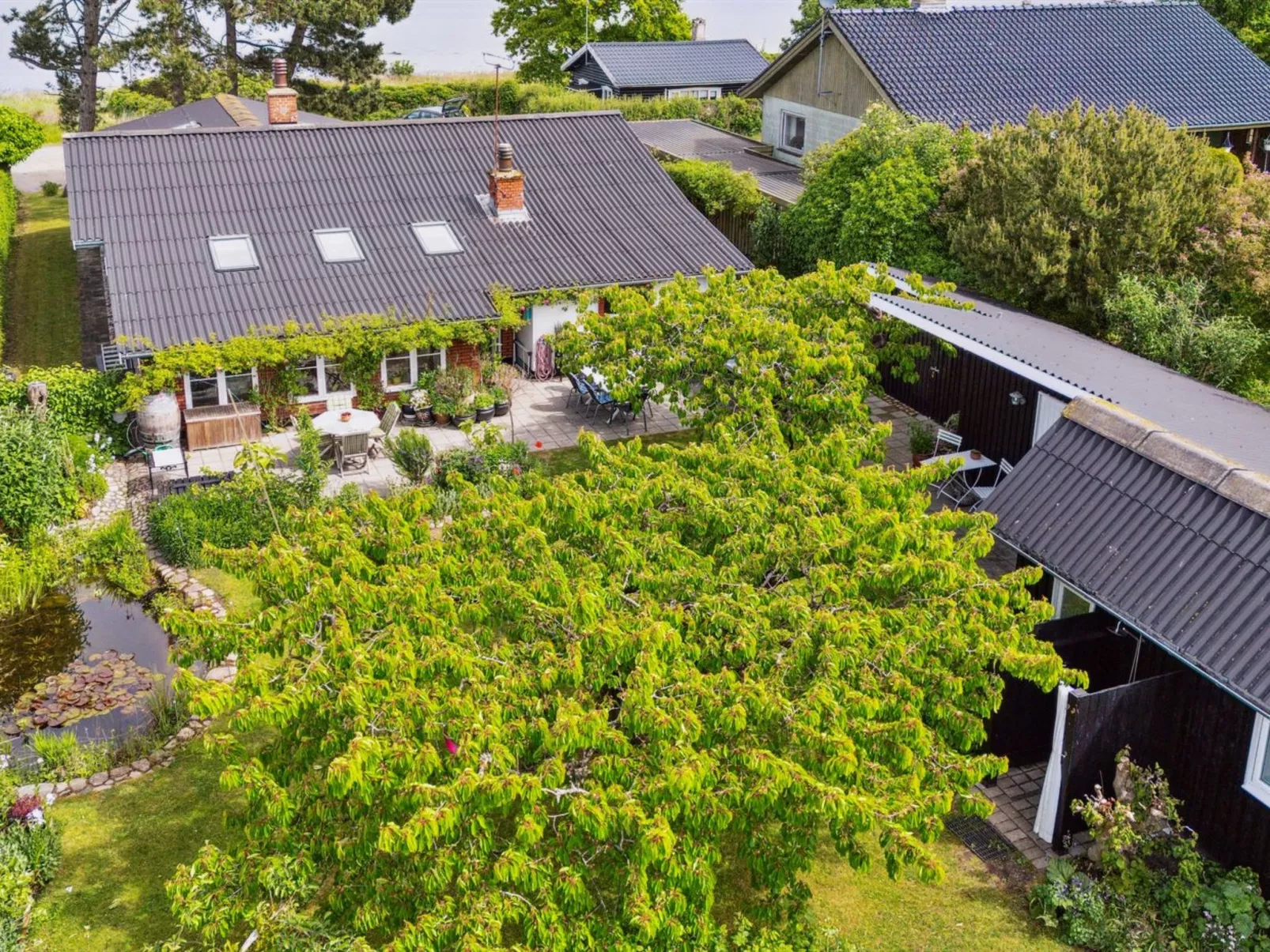 "Varma" - 25m from the sea-Draußen