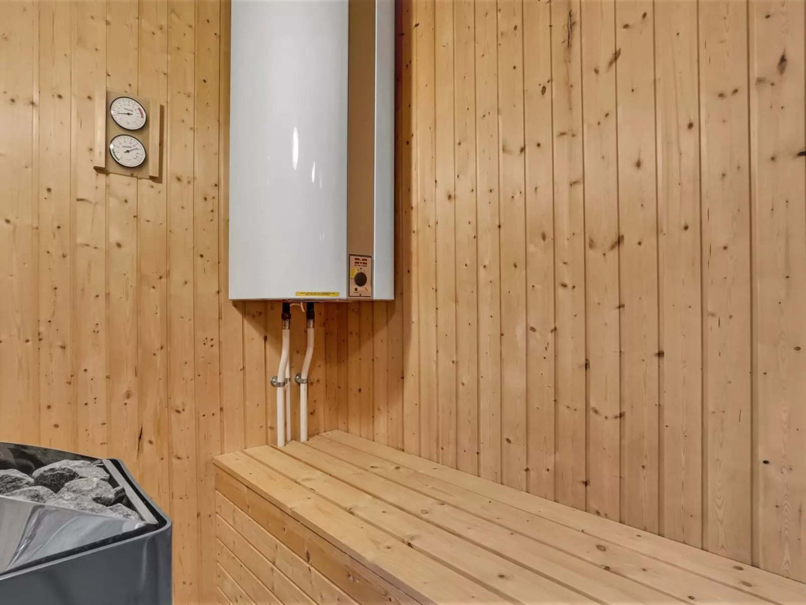 "Shalin" - 1.4km to the fjord-Dedans