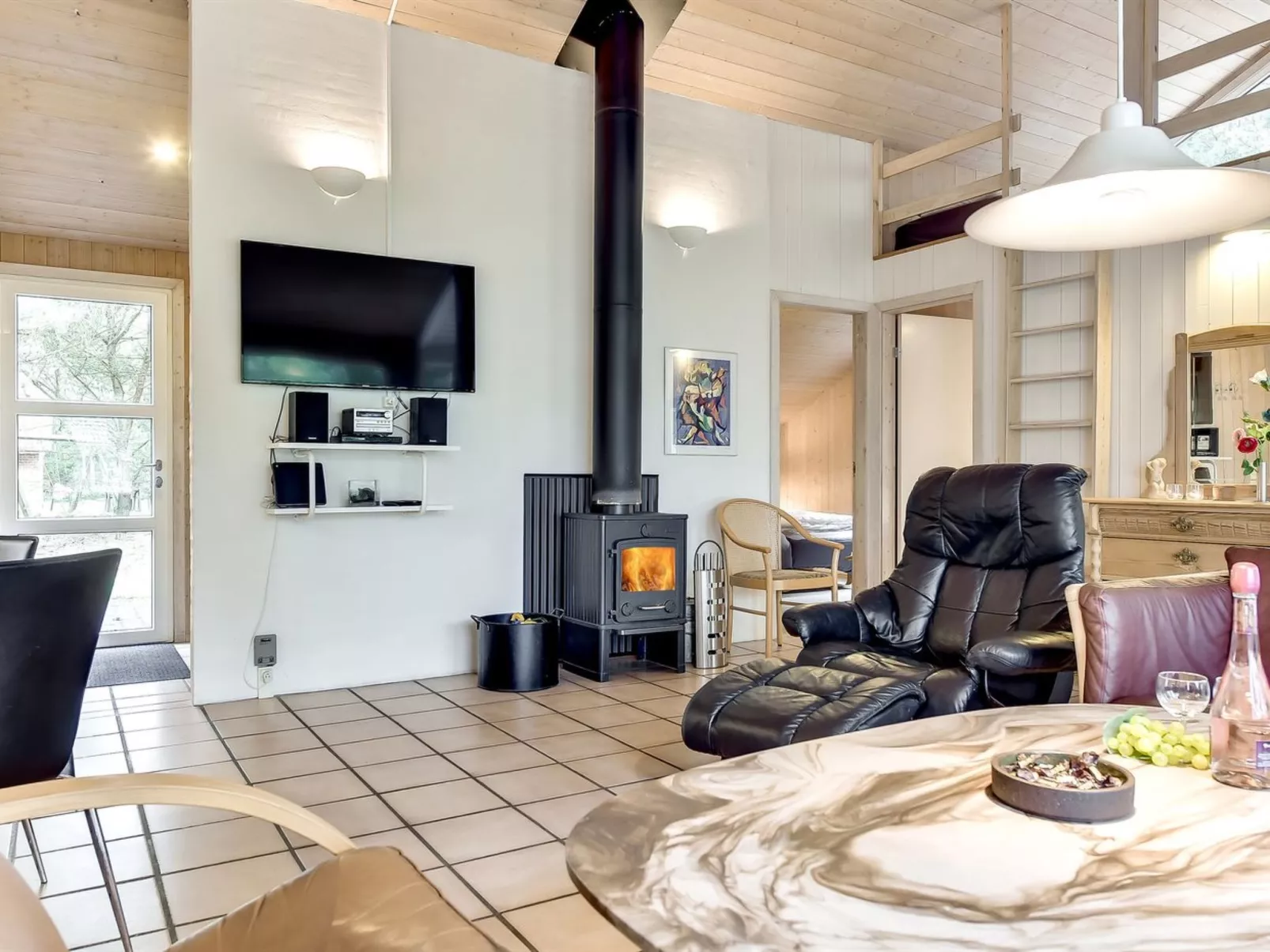 "Luciane" - 2.5km from the sea-Dedans